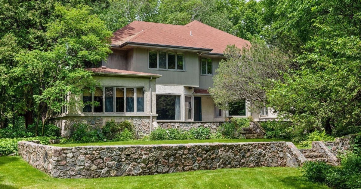 Hot Property 565 Ferndale Road W., Wayzata Artful Living Magazine