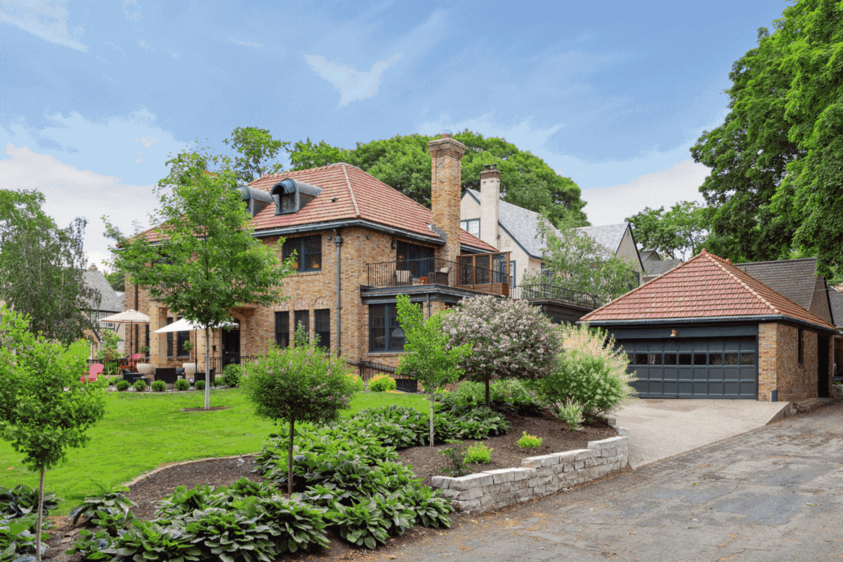 Artful Living | Hot Property: 160 Woodlawn Avenue, St. Paul 
