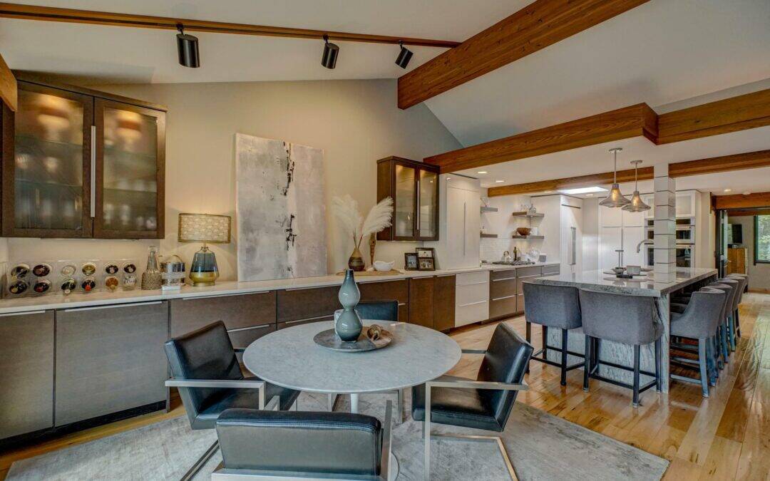 Hot Property: 120 Eastbank Court N., Hudson