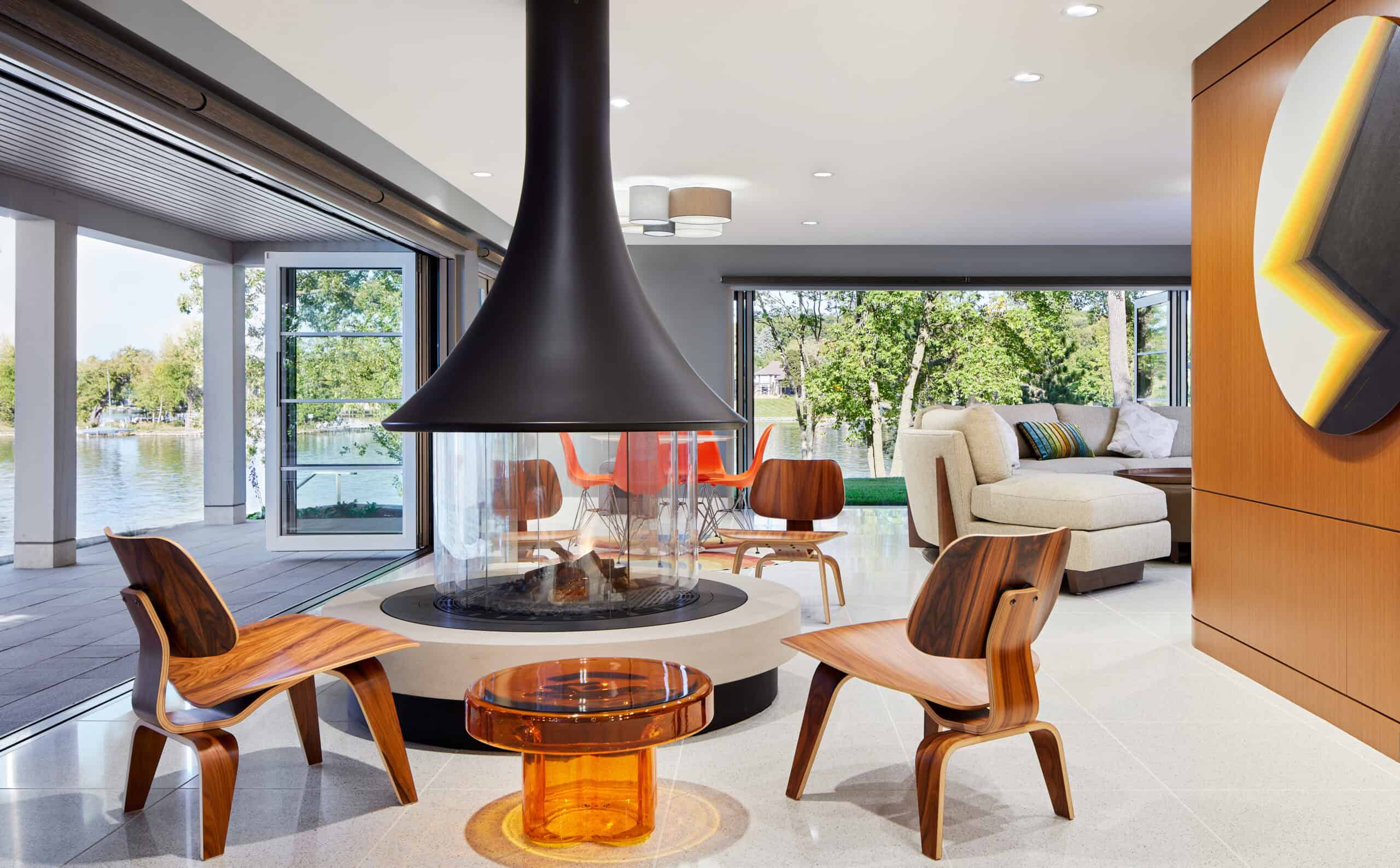 TEA2 Architects Designs a Modern Retreat with Retro Flair | Artful