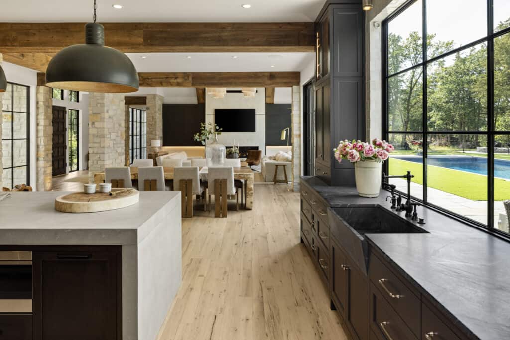 Artful Living | Leona Rose Interiors Dreams Up an Opulently Warm Abode