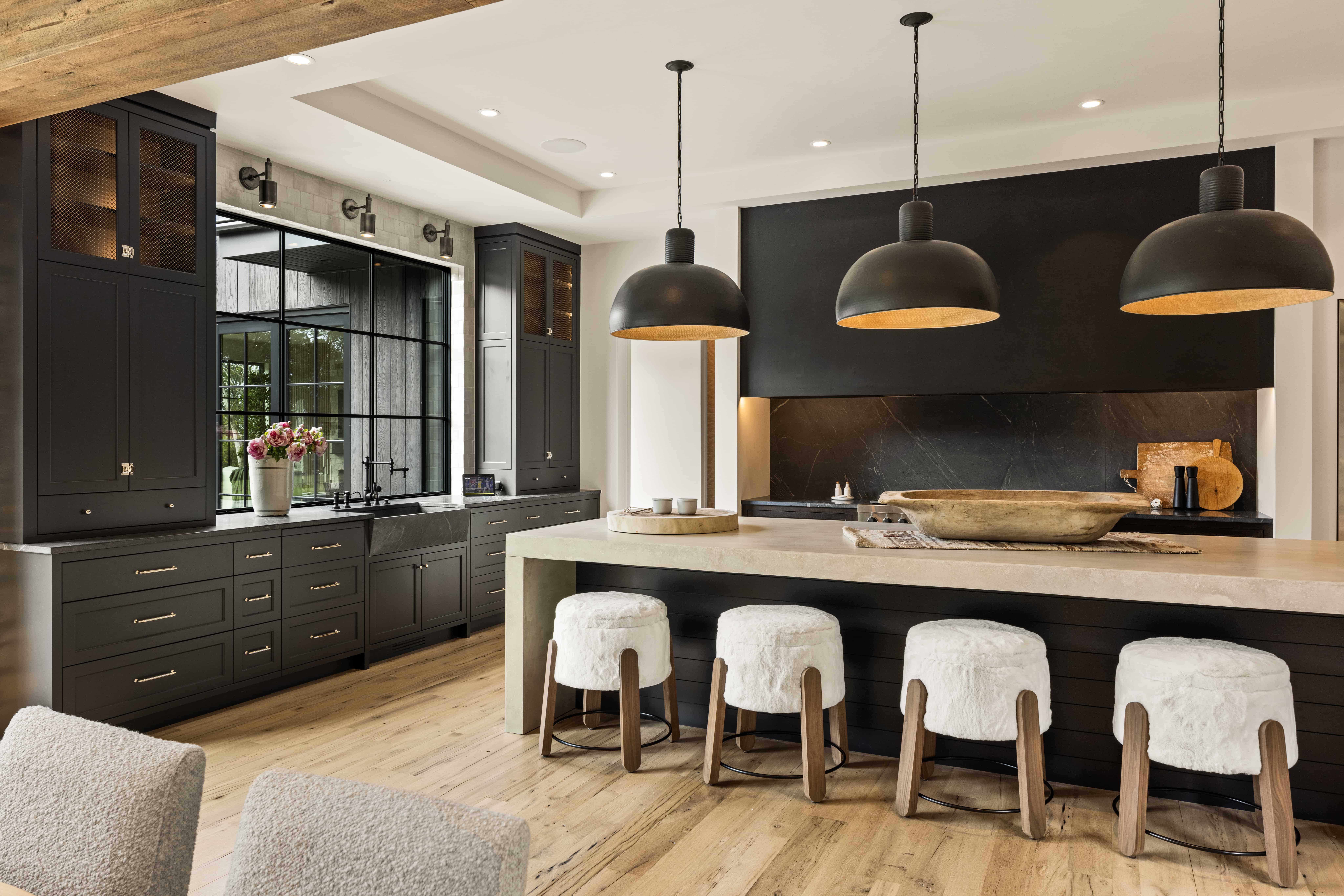 Artful Living | Leona Rose Interiors Dreams Up an Opulently Warm Abode