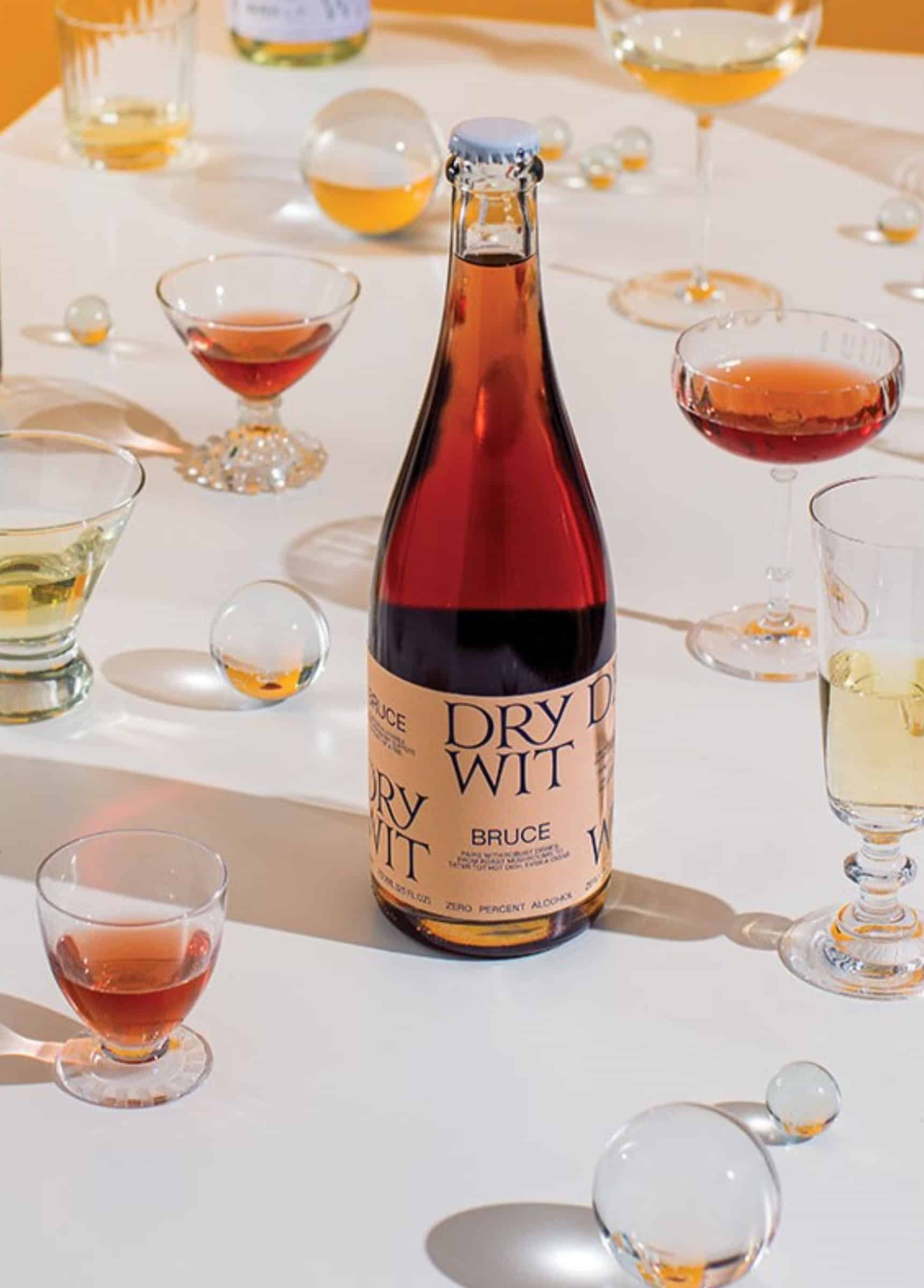 Artful Living | The Hottest Alcohol-Free Party Sips of the Season