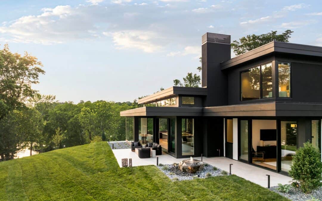 Denali Custom Homes Builds a Modern Lakeside Masterpiece