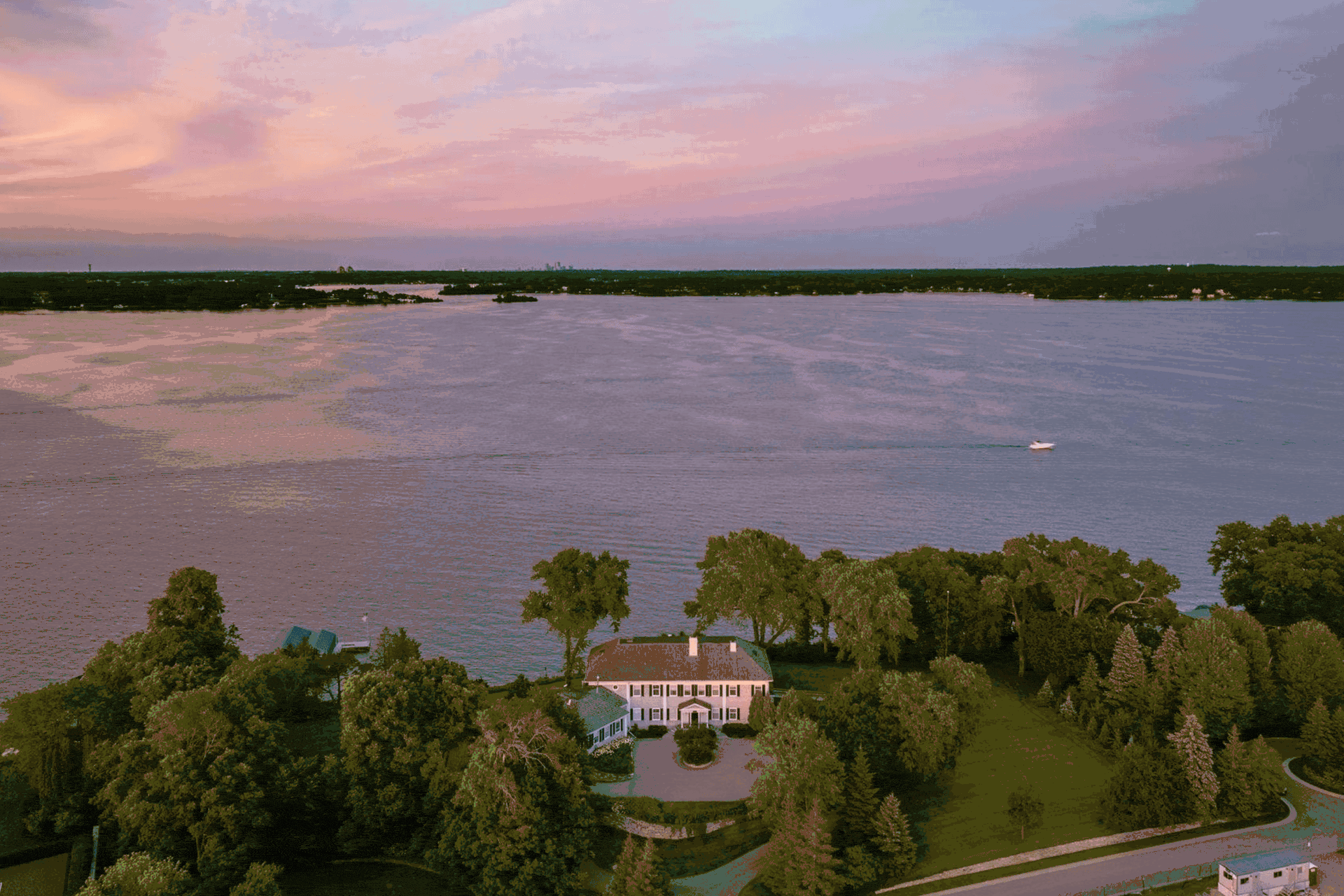 Artful Living | Hot Property: Three Rare Opportunities on Bracketts Point Road