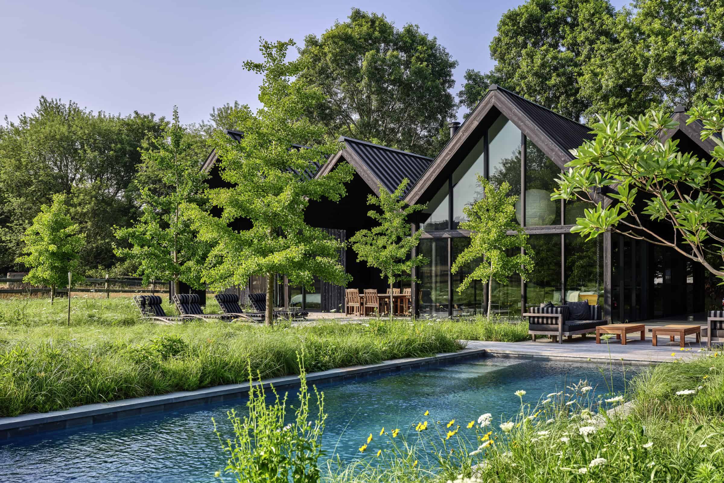 Artful Living | Workshop/APD Crafts a Remarkable Modern Hamptons Haven