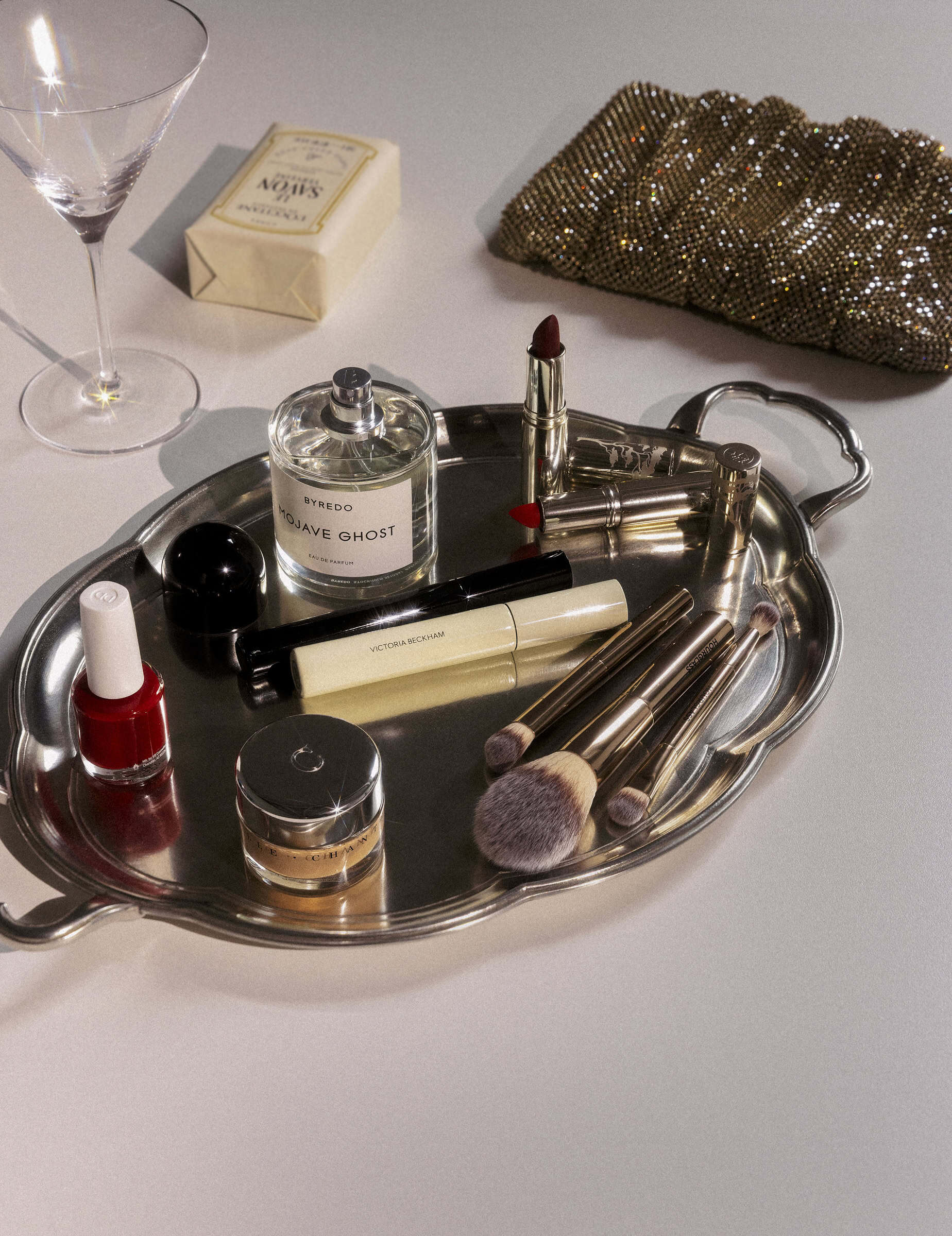 Artful Living | The Guide: All-Out Glam for the Holiday Season