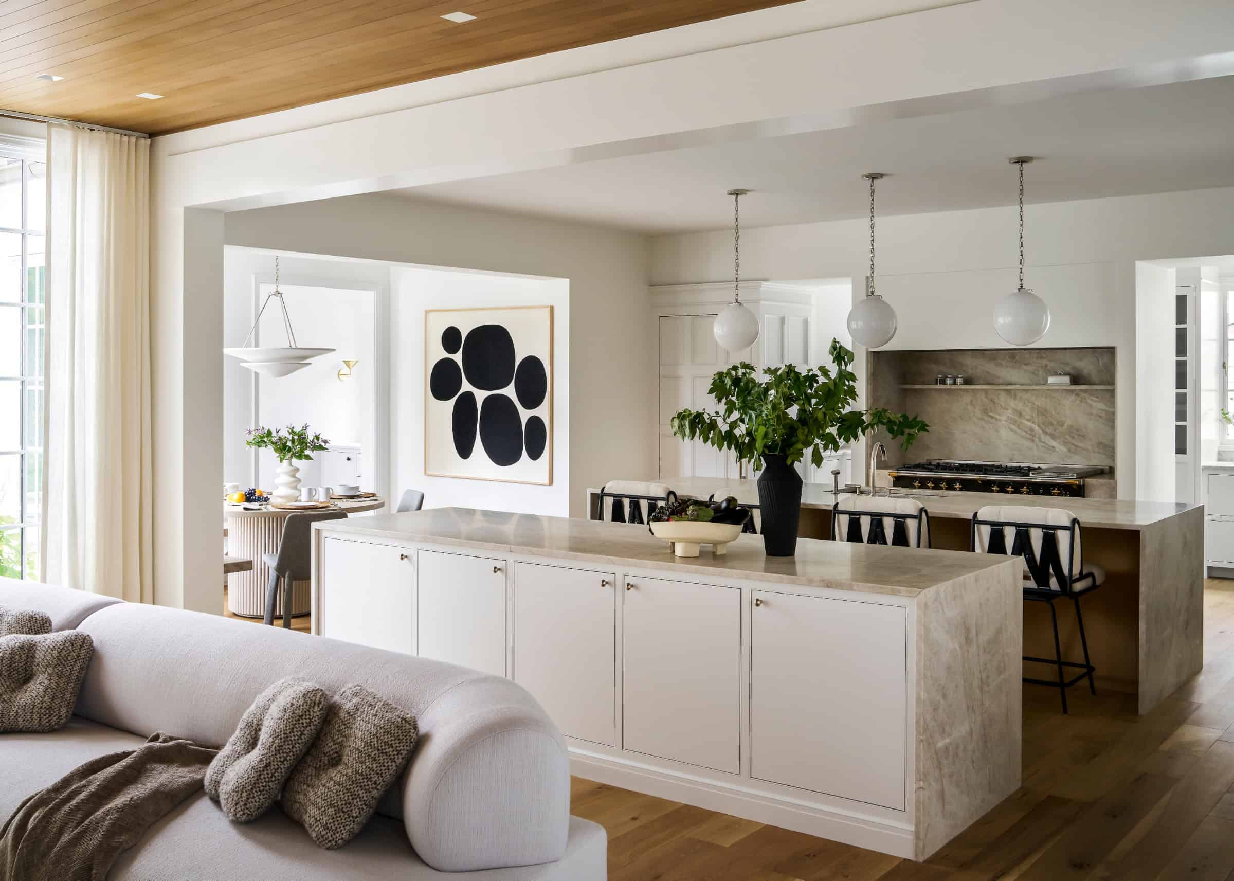 Artful Living | Hendel Homes Builds a Timeless, Airy Family Haven